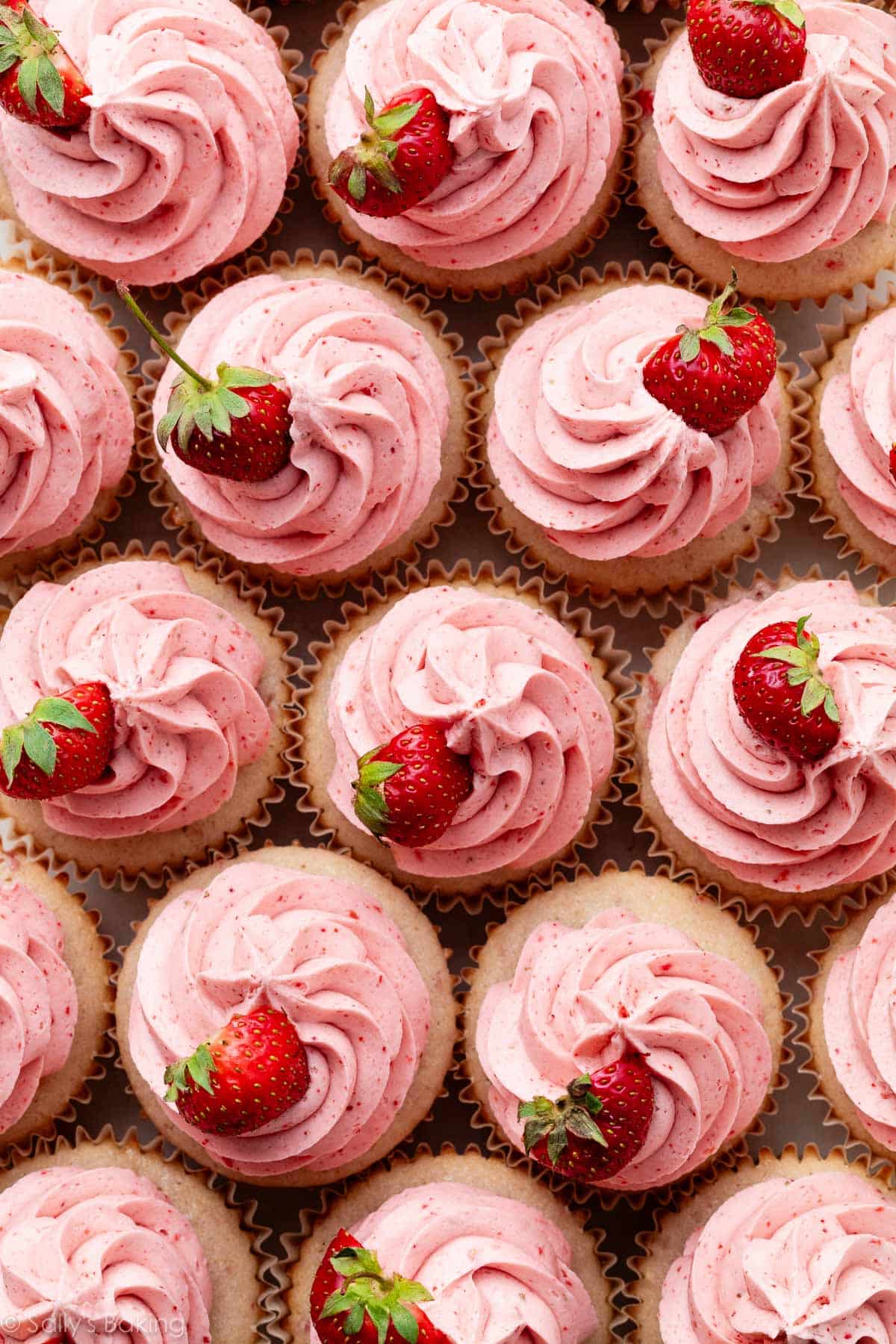 The Secret to Real Strawberry Buttercream: Homemade Puree Guide
